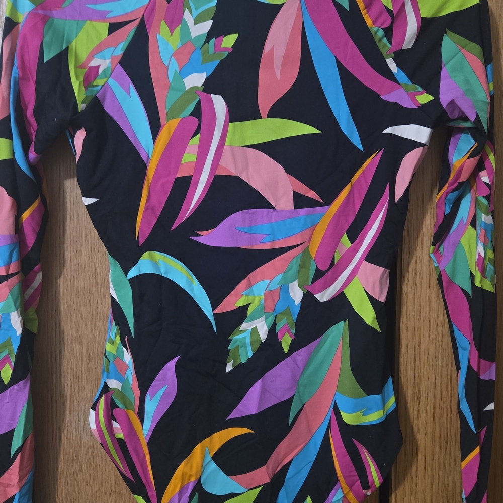 Colorful Print Swimsuit - Picture 6 of 6